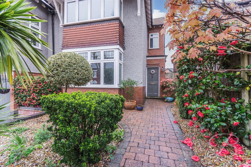 4 bed detached house for saleKing Edward Avenue, Mansfield NG18