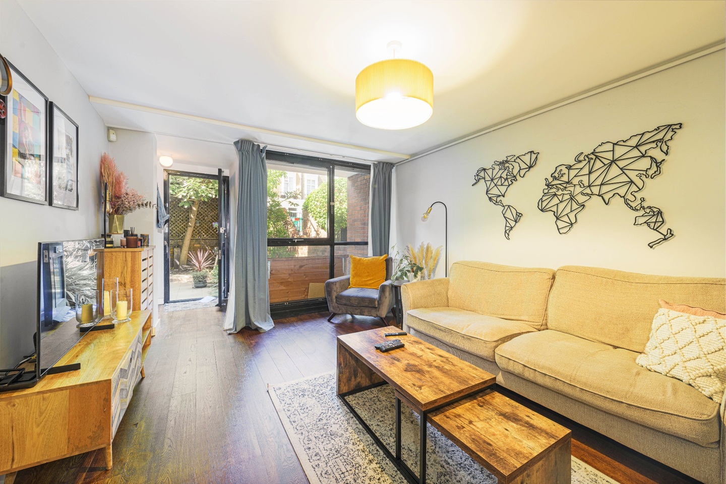 2 Bed Maisonette, Joseph Conrad House, SW1V, N1 7GU photo 2