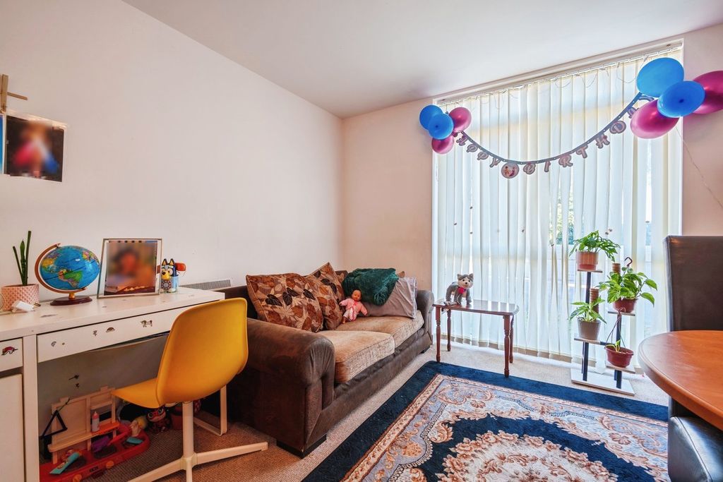 Additional image 3 of 2 bed flat for saleMayfair Court, Prenton CH43