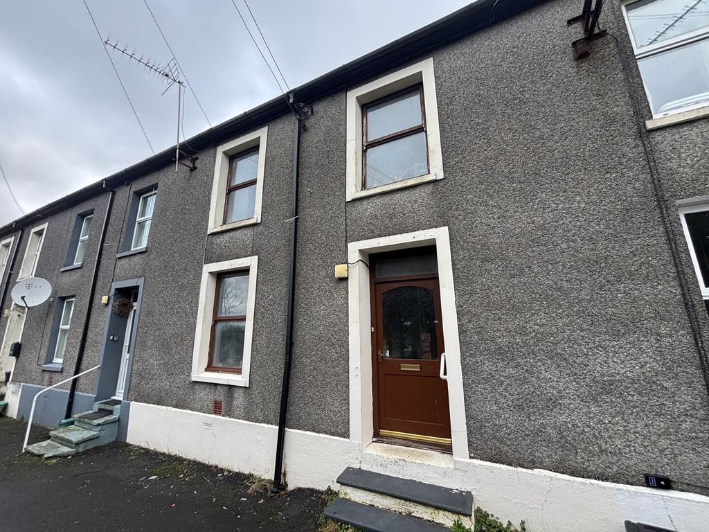 2 bed terraced house for saleGwynfryn Terrace, Llanybydder SA40