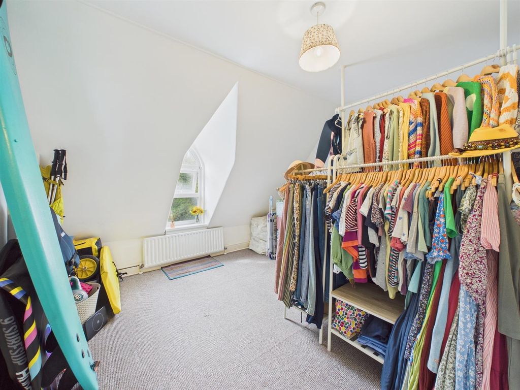 2 bed flat for saleLarkstone Terrace, Ilfracombe EX34 photo 4
