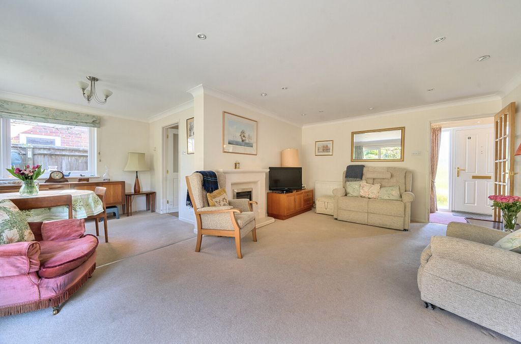Additional image 2 of 3 bed chalet for sale3 Orchard Way, Midhurst GU29