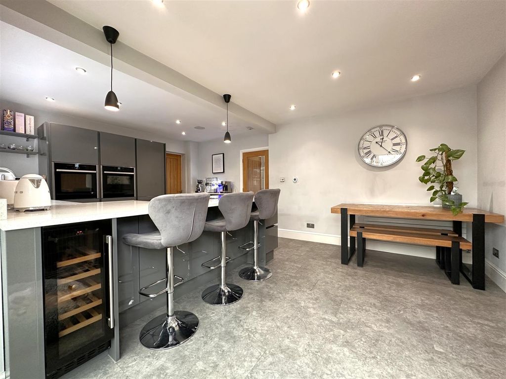 Additional image 7 of 4 bed detached house for saleBeacon Heights, Newark NG24