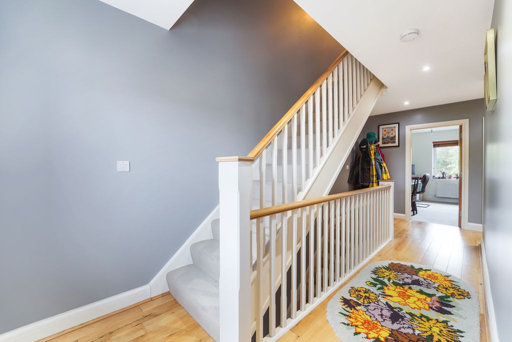 Additional image 20 of 4 bed semi-detached house for salePollard Road, Morden SM4