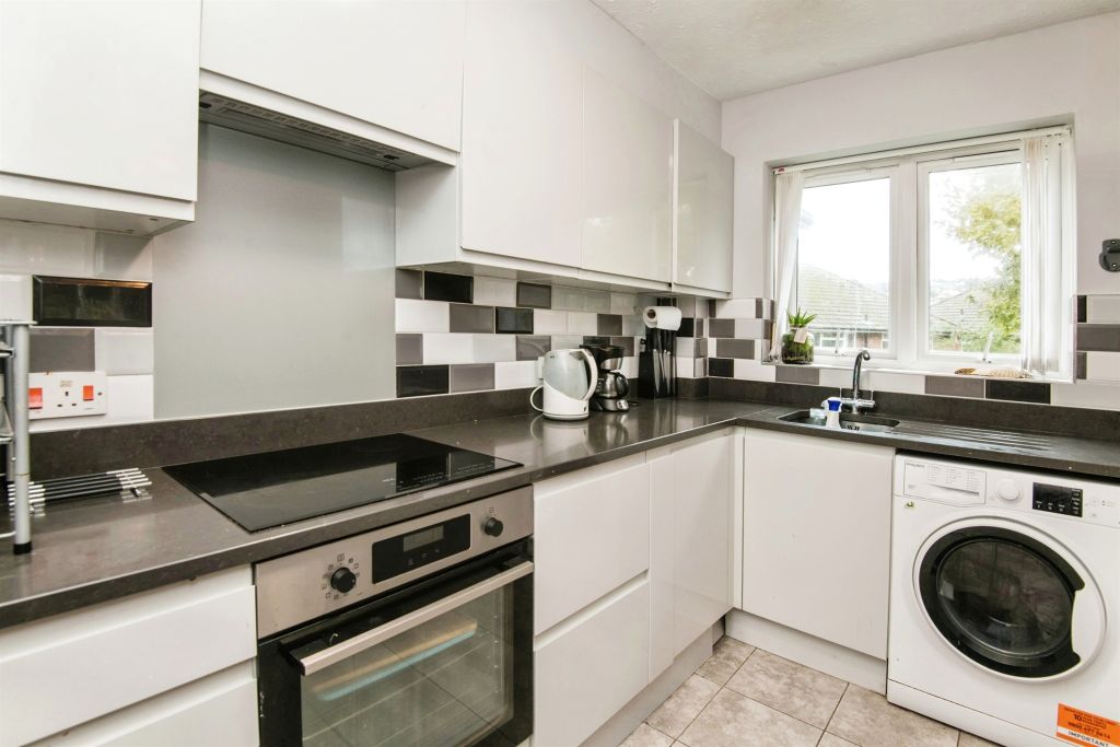 Additional image 4 of 2 bed flat for saleAnning Road, Lyme Regis DT7