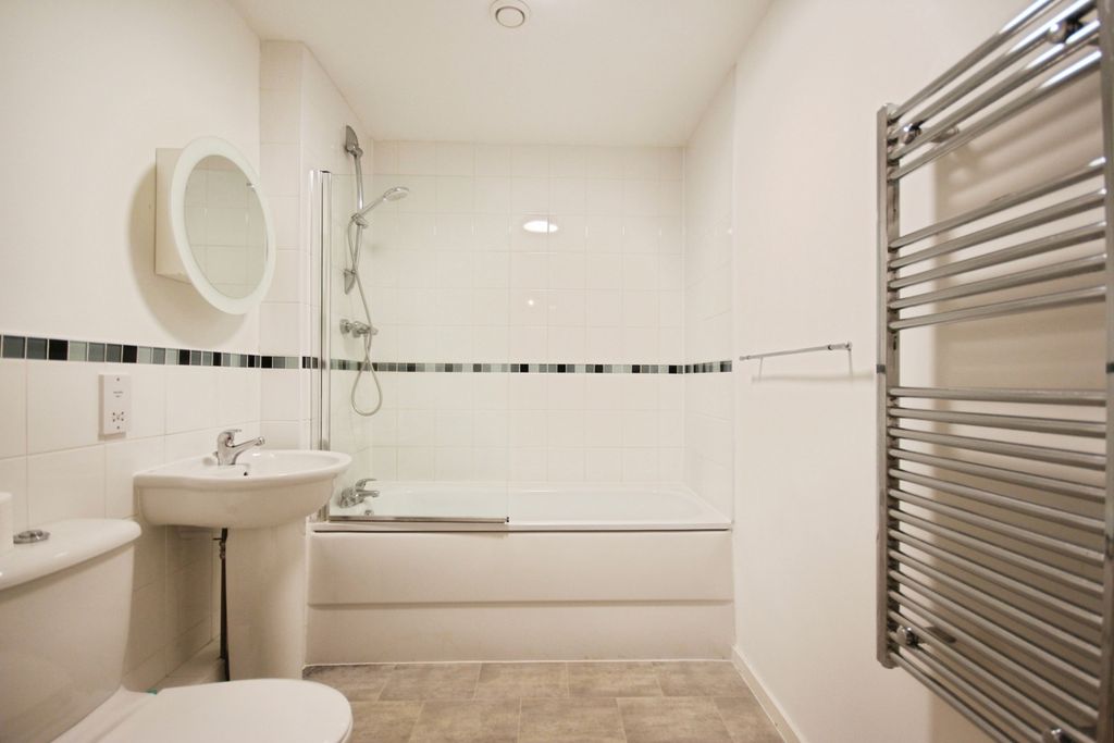 Additional image 6 of 2 bed flat for saleRegent Street, Leamington Spa, Warwickshire CV32