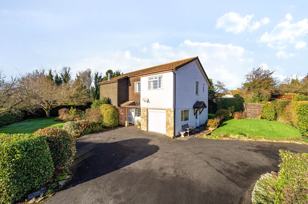 4 bed detached house for saleOrchard Lane, Leominster, Herefordshire HR6