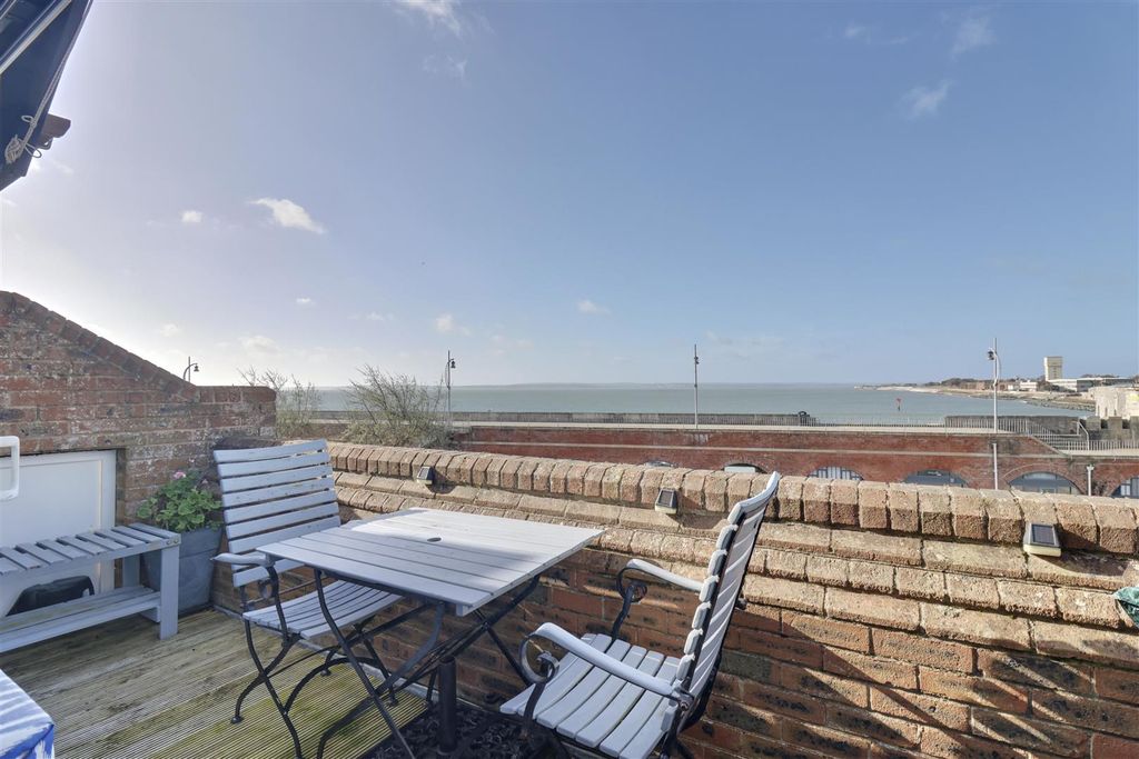 Additional image 20 of 4 bed town house for saleBroad Street, Old Portsmouth, Hampshire PO1