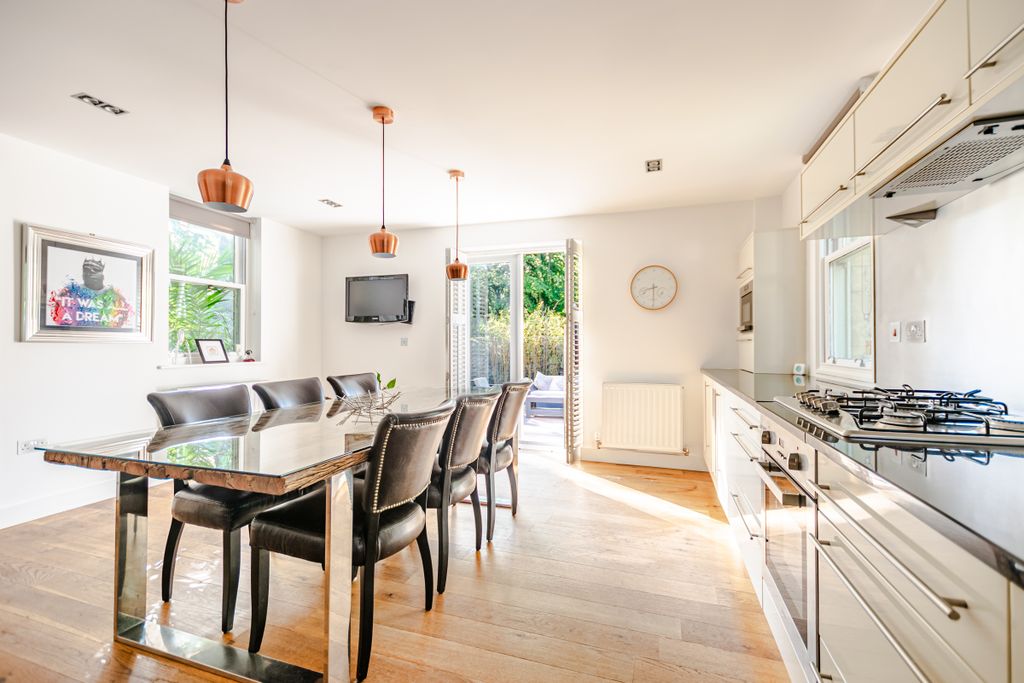 Additional image 8 of 4 bed detached house for saleWetherby Road, Leeds LS8