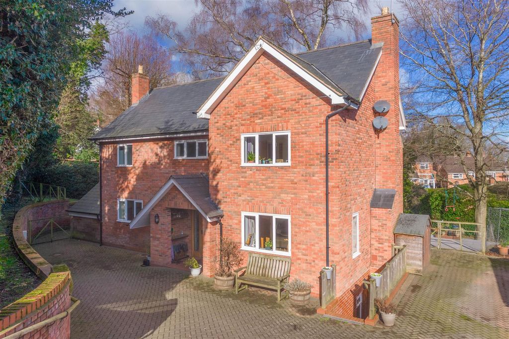6 bed detached house for saleNewtown Road, Malvern WR14