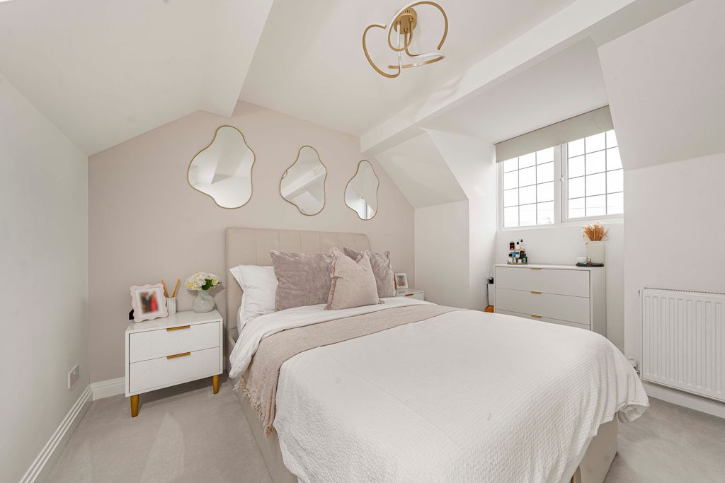 Additional image 6 of 3 bed maisonette for saleCharlotte Way, Marlow SL7
