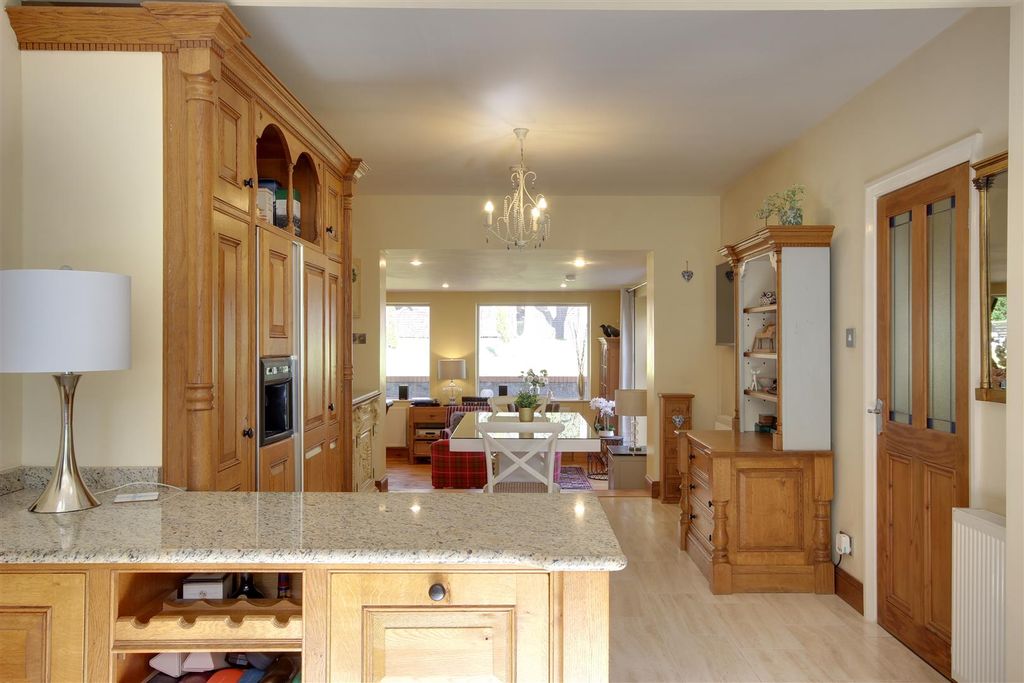 Additional image 7 of 6 bed detached house for saleWoodlands Rise, North Ferriby HU14
