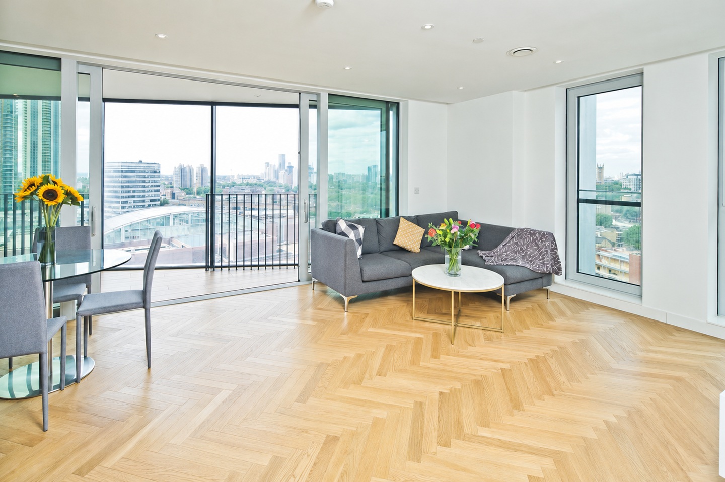 2 Bed Flat, Southwark Bridge Road, SE1, N1 7GU photo 3