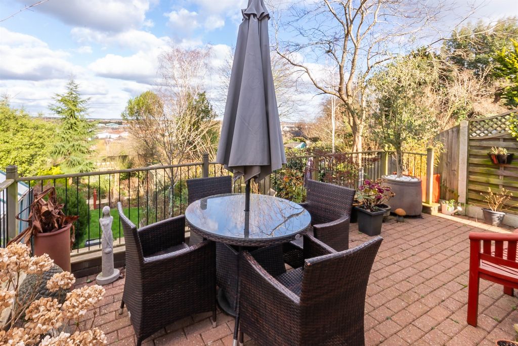 Additional image 6 of 4 bed property for saleBeeleigh Road, Maldon CM9
