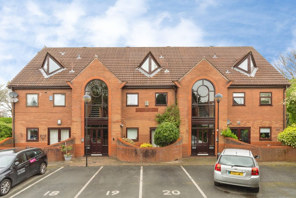 2 bed flat for saleHooten Lane, Leigh WN7