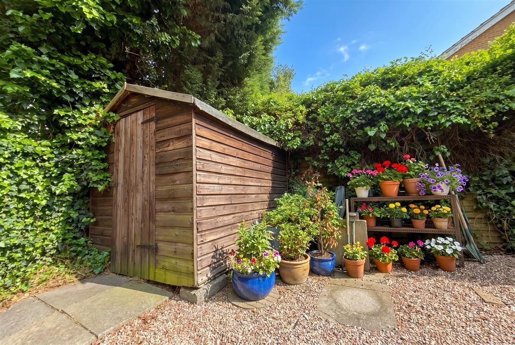 Additional image 21 of 5 bed detached house for saleElm Close, Newark NG24