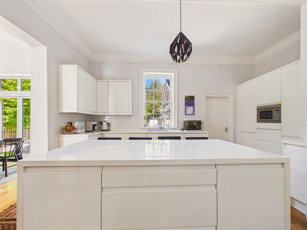 Additional image 8 of 5 bed semi-detached house for saleHigh Street, North Ferriby HU14