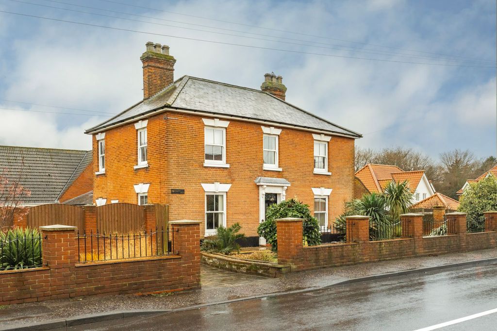 5 bed detached house for saleCromer Road, North Walsham NR28