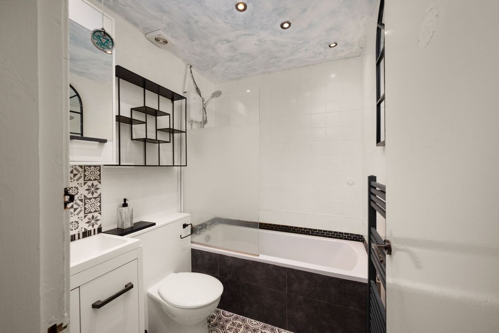 Additional image 9 of 2 bed flat for saleG/L 15 Bellefield Avenue, Dundee DD1