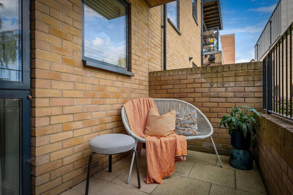 Additional image 14 of 2 bed flat for saleBruce Grove, Orpington BR6