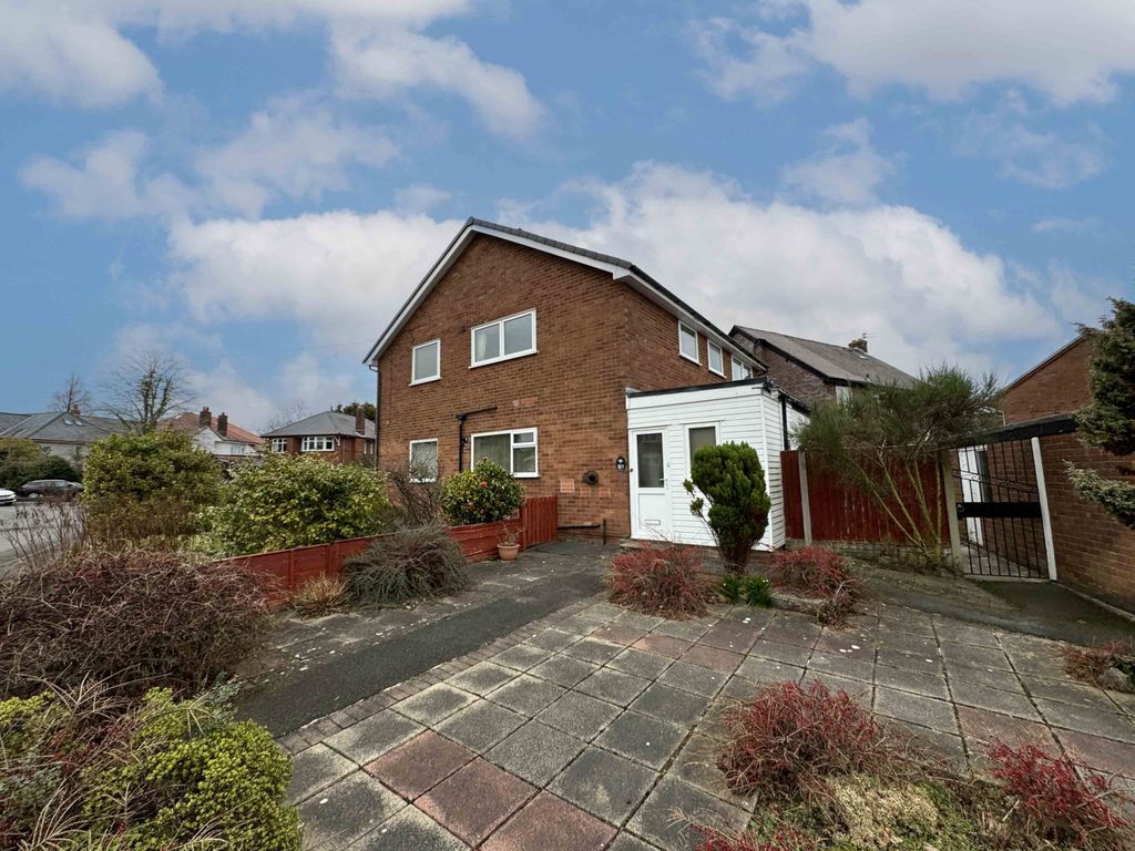 Additional image 2 of 2 bed flat for saleParklands Avenue, Penwortham PR1