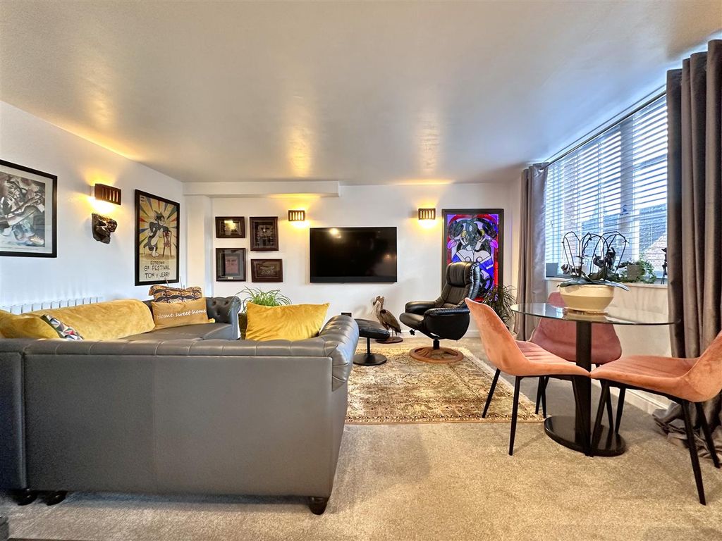Additional image 5 of 2 bed flat for saleDobsons Quay, The Wharf, Newark NG24