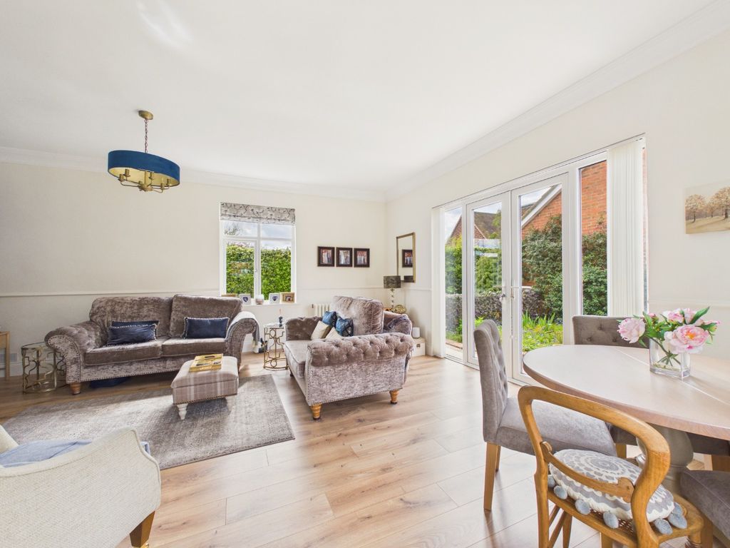 Additional image 2 of 3 bed detached house for saleSands Court, Low Street, North Ferriby HU14
