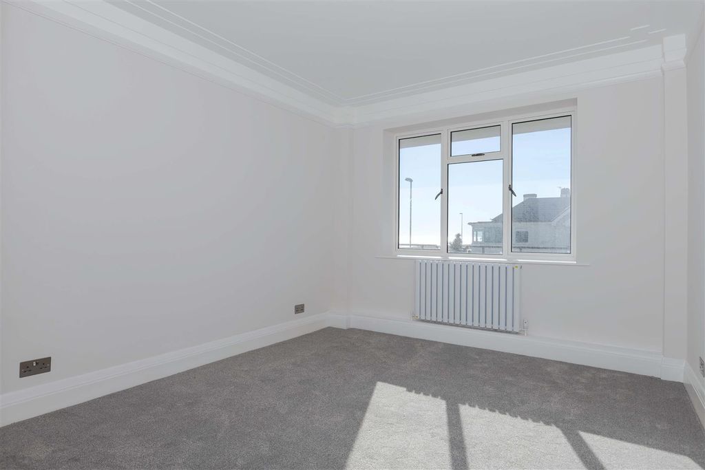Additional image 7 of 3 bed flat for saleBrighton Road, Worthing BN11