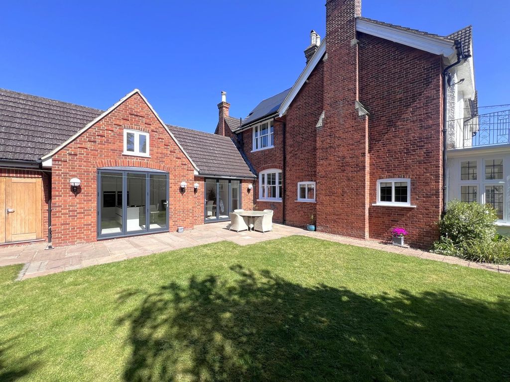 Additional image 24 of 5 bed detached house for saleStation Road, Marlow, Buckinghamshire SL7