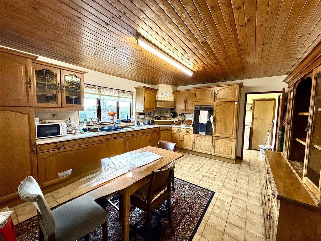 Additional image 8 of 3 bed bungalow for saleGolwg Y Mynydd, Llangadog SA19
