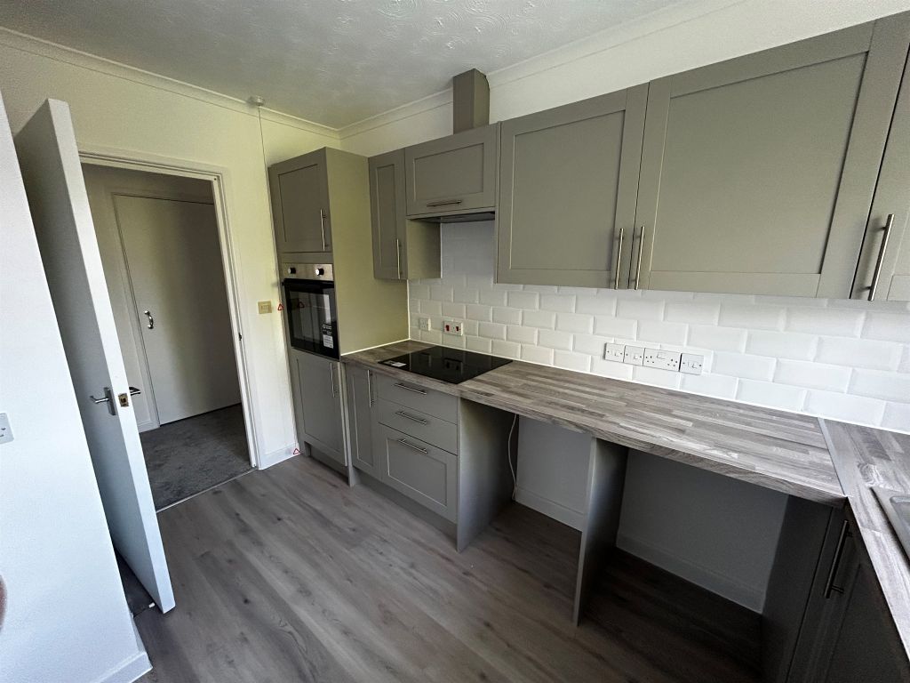 Additional image 4 of 2 bed flat for saleAnning Road, Lyme Regis DT7