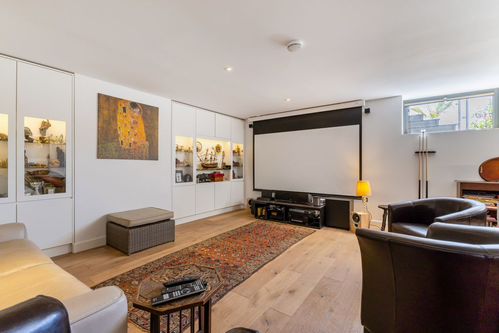Additional image 8 of 4 bed detached house for saleMill Road, Marlow SL7
