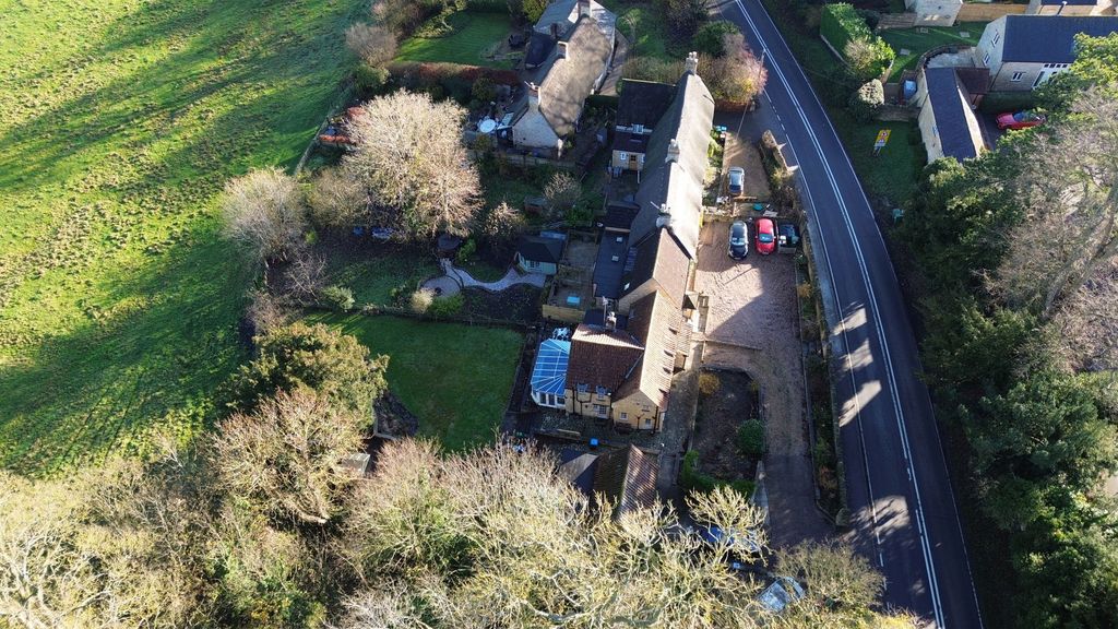 4 bed detached house for saleGayhurst, Newport Pagnell MK16