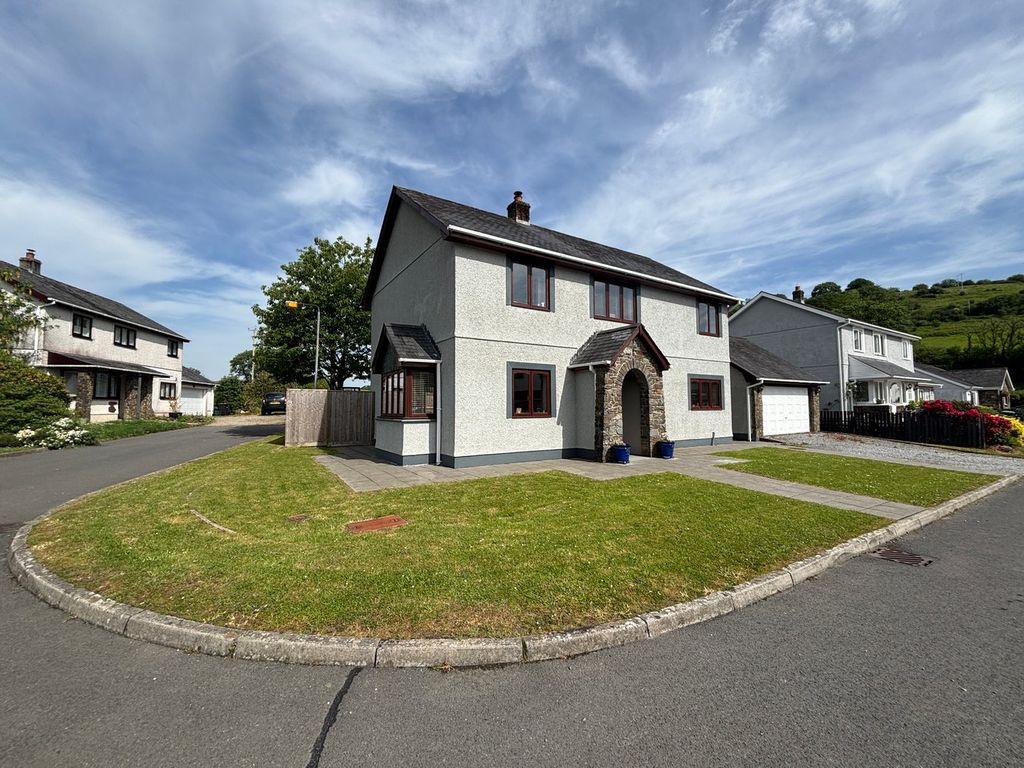 4 bed detached house for saleMaescelyn, Talley, Llandeilo SA19