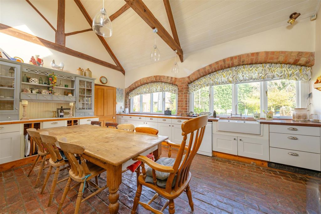 4 bed barn conversion for saleBoughton Grange, Northampton NN2 photo 2