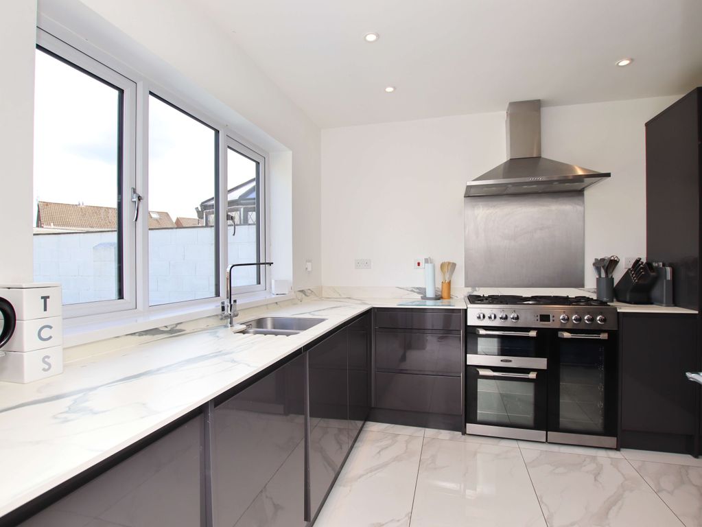 Additional image 5 of 4 bed detached house for saleMaes Yr Afon, Pontyclun CF72