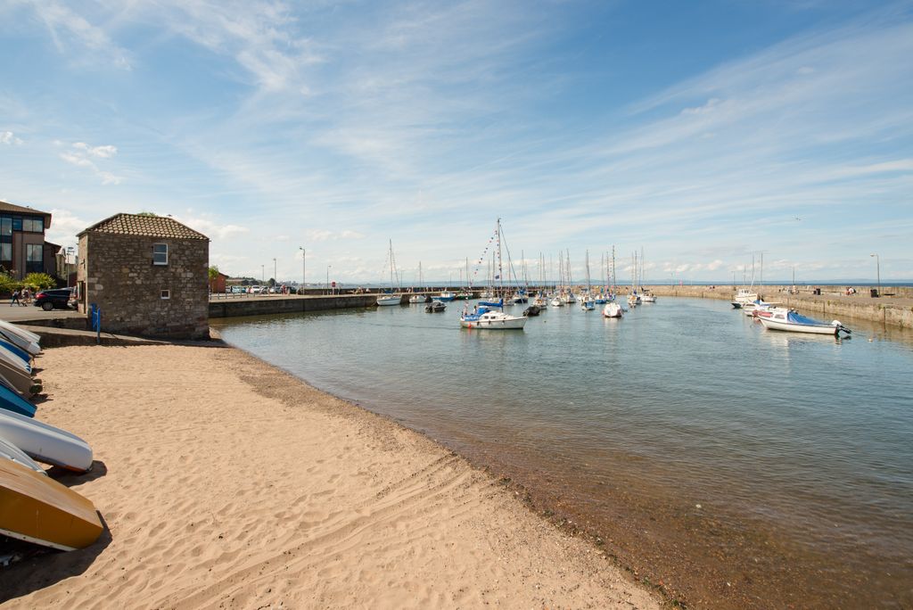 Additional image 29 of 2 bed flat for sale20 Eskview Crescent, Musselburgh EH21