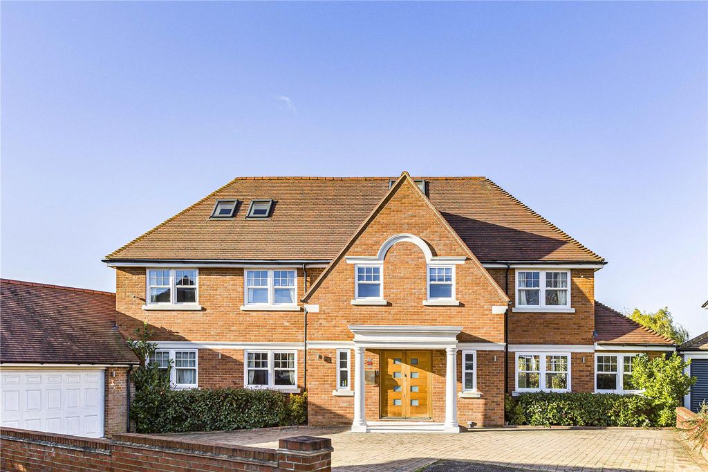 5 bed detached house for saleWestwood Close, Potters Bar, Hertfordshire EN6
