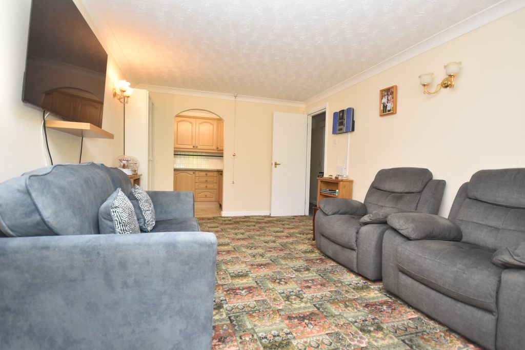 Additional image 3 of 1 bed flat for saleSt. Johns Park, Whitchurch SY13