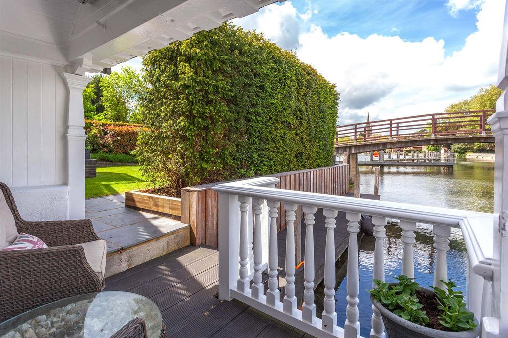 Additional image 4 of 4 bed detached house for saleMill Road, Marlow, Buckinghamshire SL7