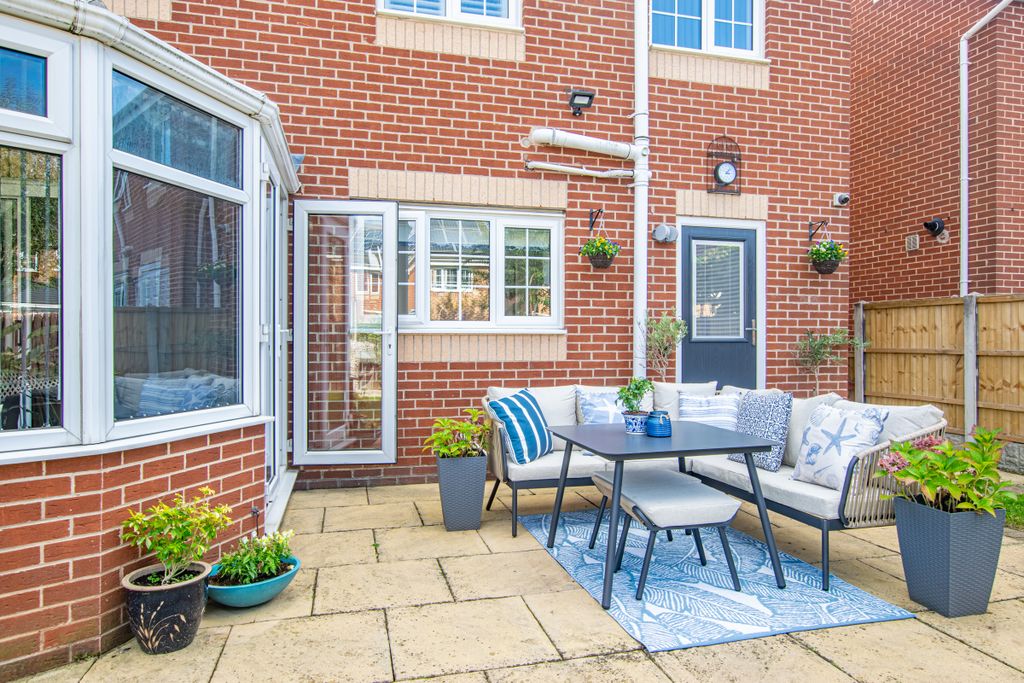 Additional image 31 of 5 bed detached house for saleTroon Close, Normanton, West Yorkshire WF6