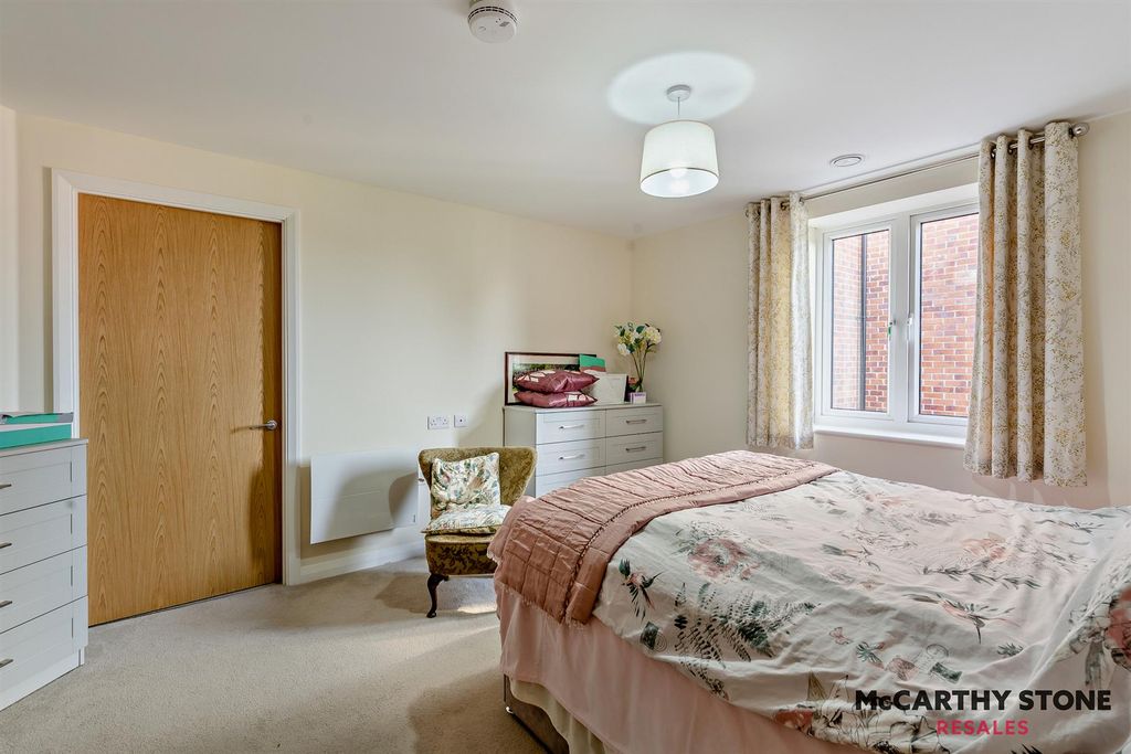 Additional image 6 of 2 bed flat for saleBurlington Gardens, Leyland PR25
