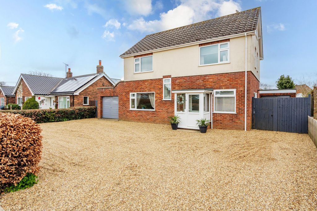 3 bed detached house for saleSpenser Avenue, North Walsham NR28