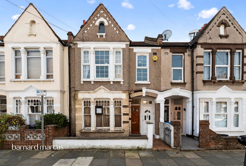 3 bed maisonette for saleTynemouth Road, Mitcham CR4