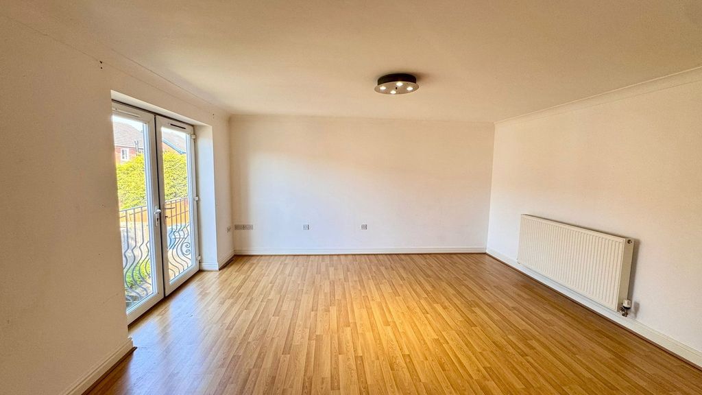 2 bed flat for saleParkside Avenue, Skelmersdale WN8 photo 4