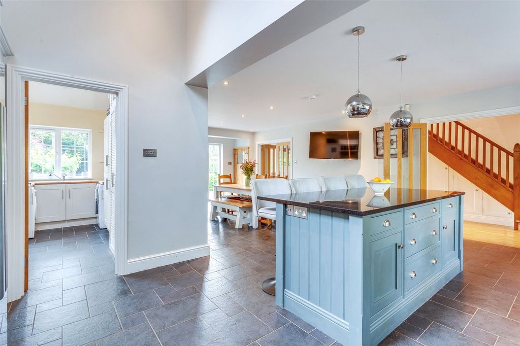 Additional image 4 of 4 bed detached house for saleHenley Road, Marlow, Buckinghamshire SL7