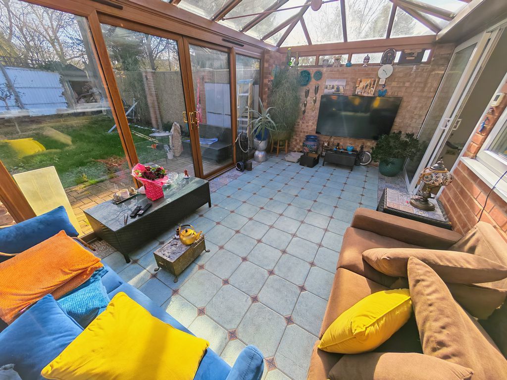 Additional image 13 of 4 bed semi-detached house for saleOld Ruislip Road, Northolt UB5