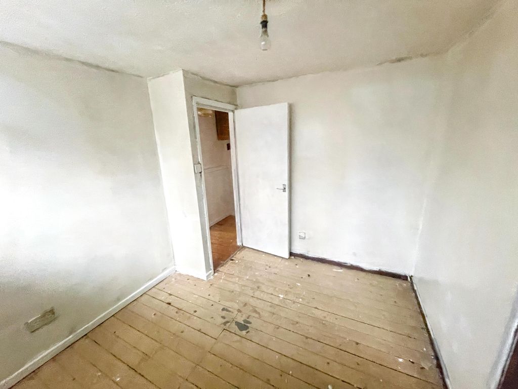 Additional image 4 of 1 bed flat for saleFlat 1 Oxford House, 6 Marlborough Street, Faringdon, Oxfordshire SN7