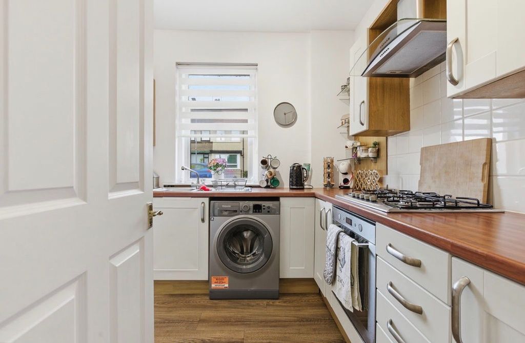 Additional image 5 of 2 bed flat for saleWebster Avenue, Carronshore, Falkirk FK2