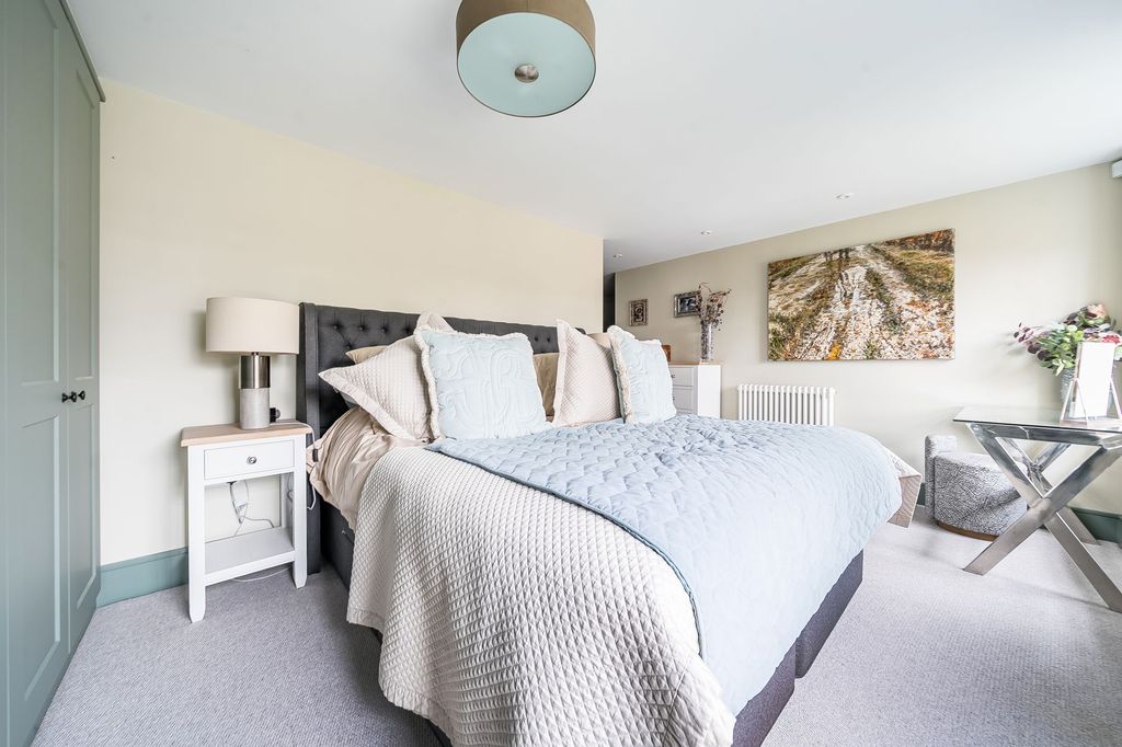 Additional image 13 of 3 bed flat for saleAdams Walk, Midhurst GU29